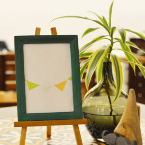 3.PICTURE FRAME WITH EASEL STAND (1)
